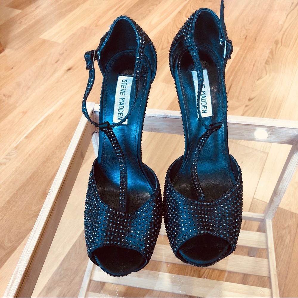 STEVE MADDEN/ SPARKLY HIGH HEEL SHOES